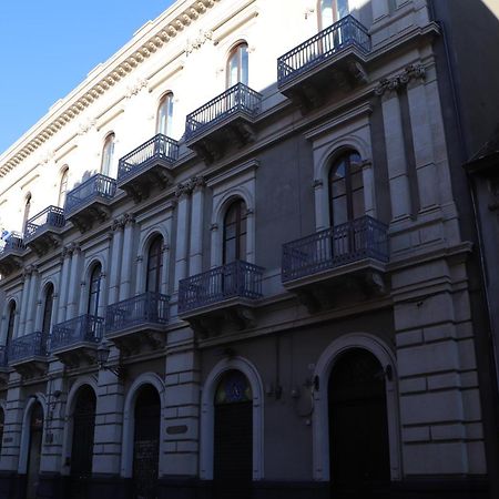 Domus Iole Appartamento Nel Centro Storico Κατάνια Εξωτερικό φωτογραφία