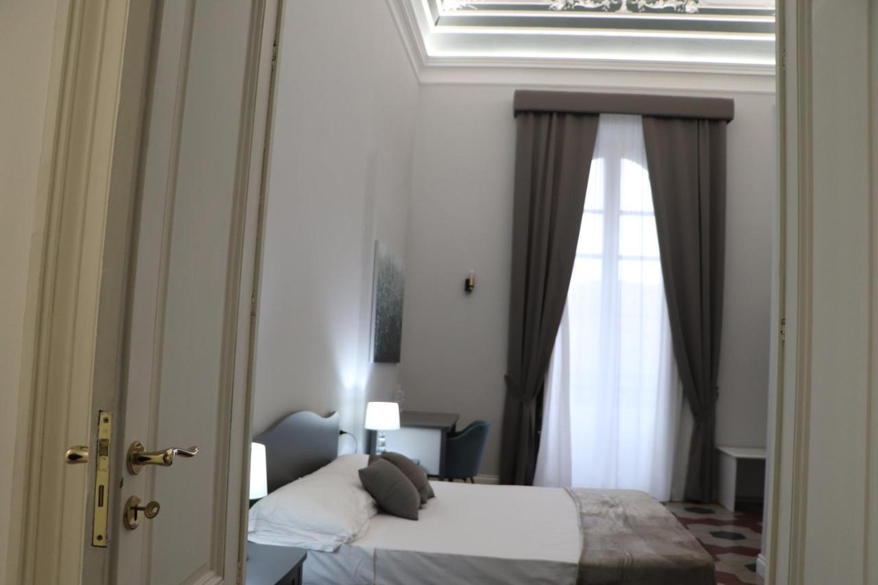 Domus Iole Appartamento Nel Centro Storico Κατάνια Εξωτερικό φωτογραφία