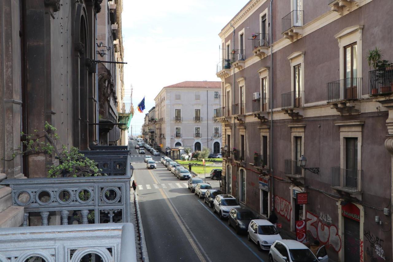 Domus Iole Appartamento Nel Centro Storico Κατάνια Εξωτερικό φωτογραφία