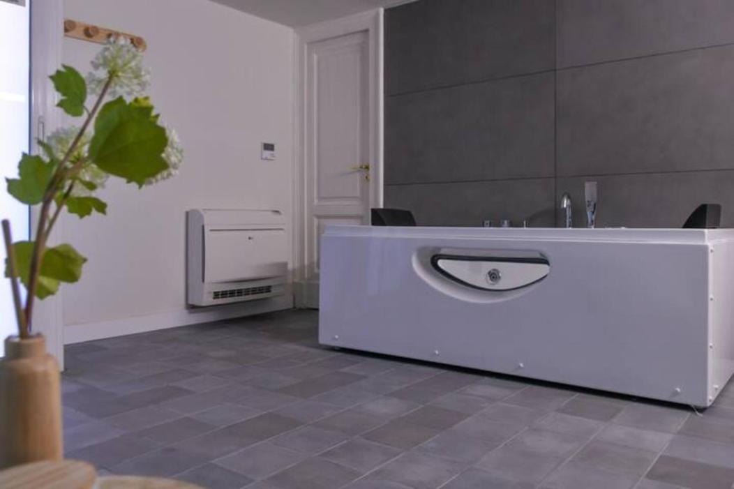 Domus Iole Appartamento Nel Centro Storico Κατάνια Εξωτερικό φωτογραφία