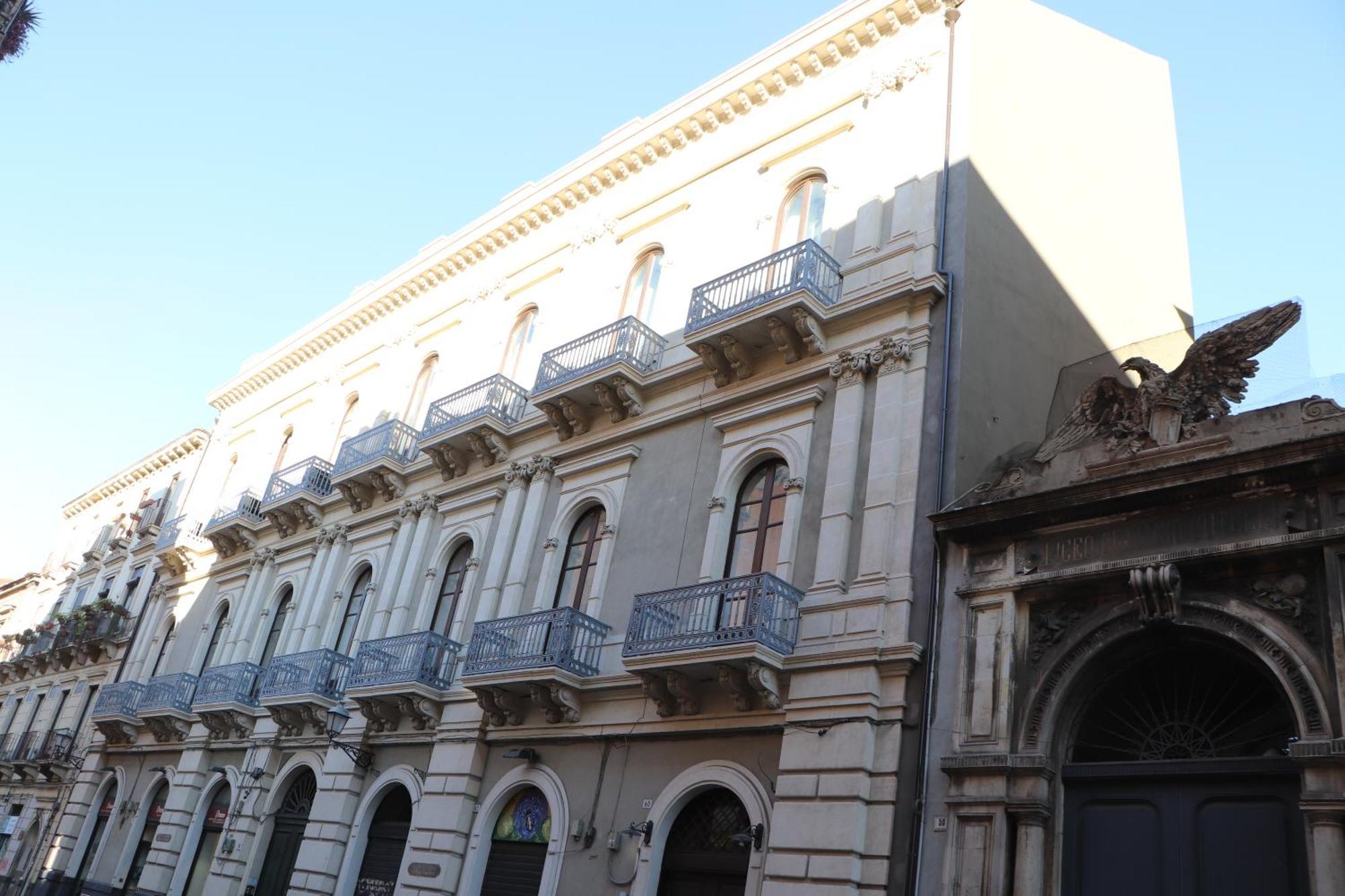 Domus Iole Appartamento Nel Centro Storico Κατάνια Εξωτερικό φωτογραφία