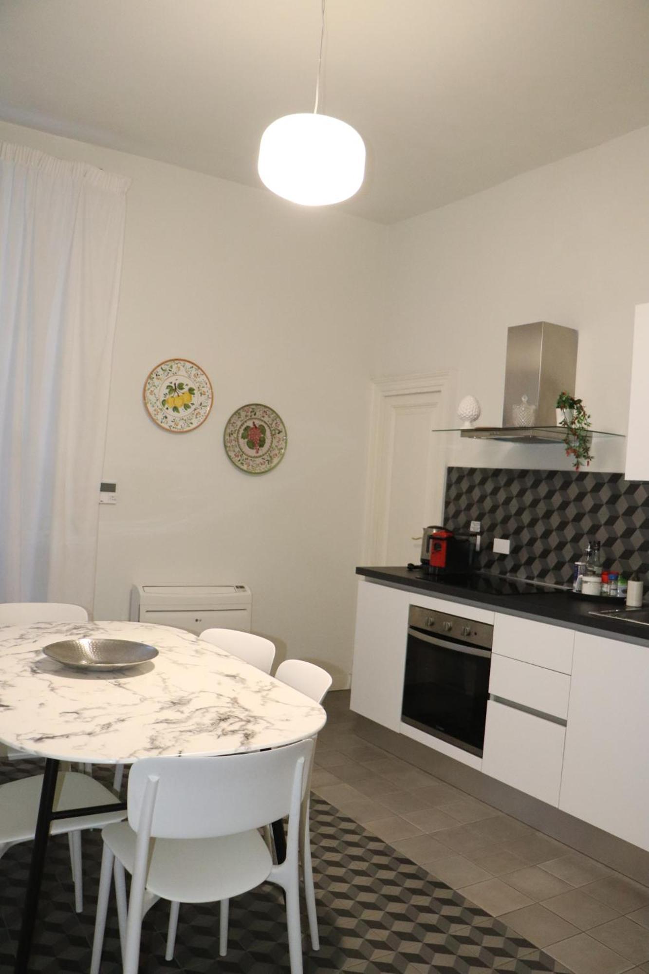 Domus Iole Appartamento Nel Centro Storico Κατάνια Εξωτερικό φωτογραφία